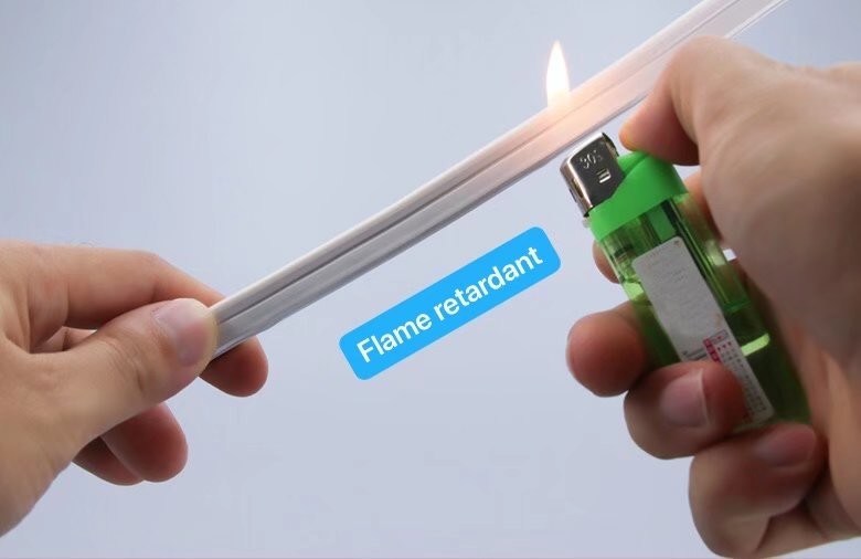 La curva flexible ligera de neón llevada del lado de IP65 IP67 enciende de neón de la decoración del silicio llevada 0612 10W 24V ningún punto que enciende SMD2835