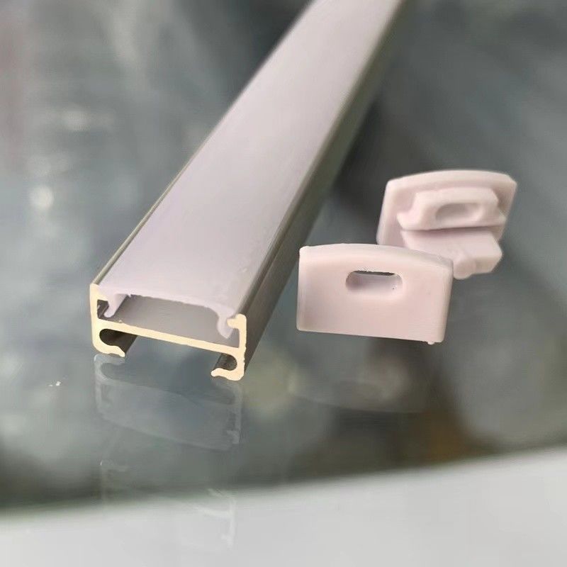 Clips lechosos claros ligeros lineares de los casquillos de extremo de la cubierta del perfil de aluminio de RoHS LED del CE debajo del estante del gabinete
