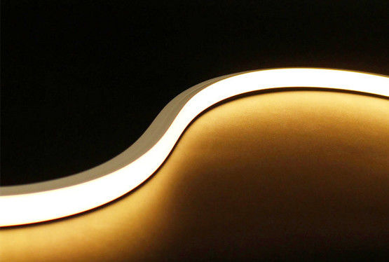 24V llevó la manga blanca del silicio de las luces de neón RGBW Flex Strip 10W 14.4W que al aire libre interiores eliminan el núcleo