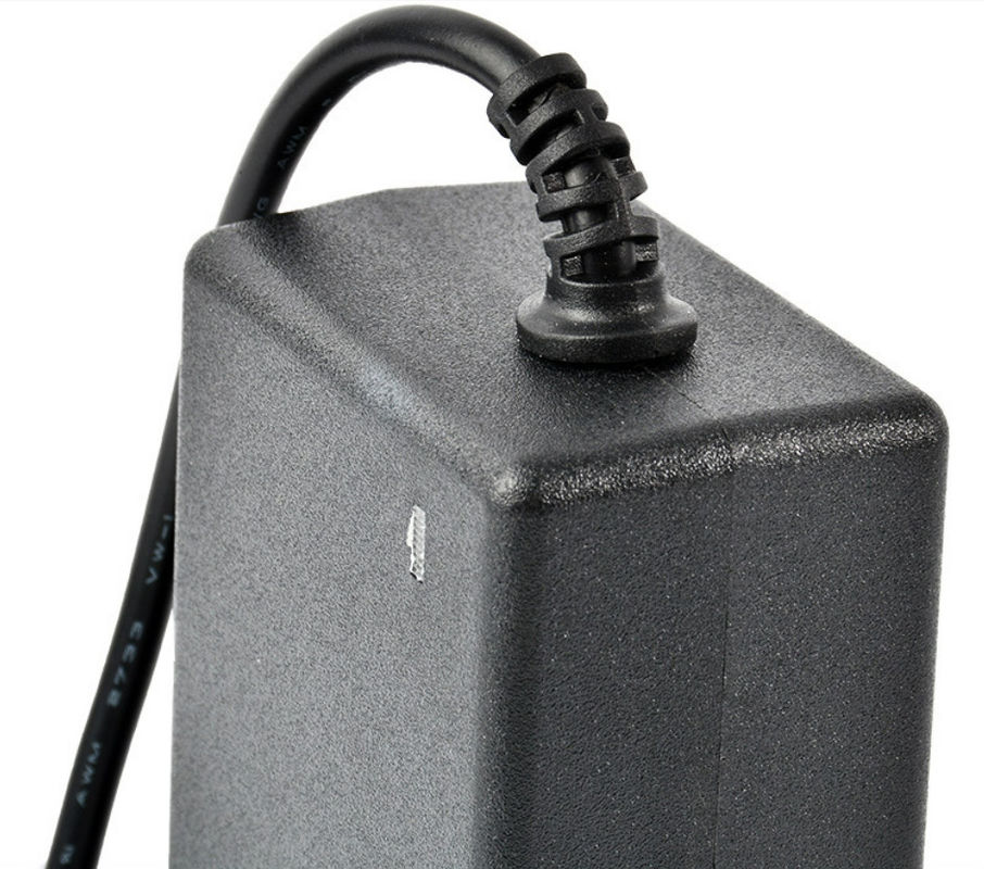 fuente de alimentación negro del escritorio de la fuente de corriente continua de la fuente de alimentación del módulo de 5A LED 12V LED para las luces de tira del LED