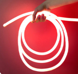 Color blanco caliente flexible de neón ligero de neón de la luz de tira del silicón 24V IP67 del LED